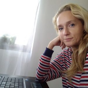 Lektorka Mirka s notebookom
